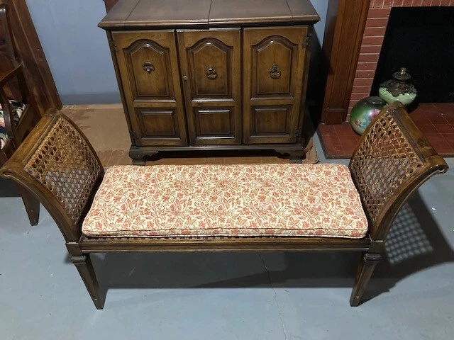 DE COLECCIÓN CENTURY CHAIR CO. BASTÓN/VENTANA DE NOGAL/BANCO DE ENTRADA CON COJÍN ORIG. FAM. PROPIETARIO Foto 3 de 4