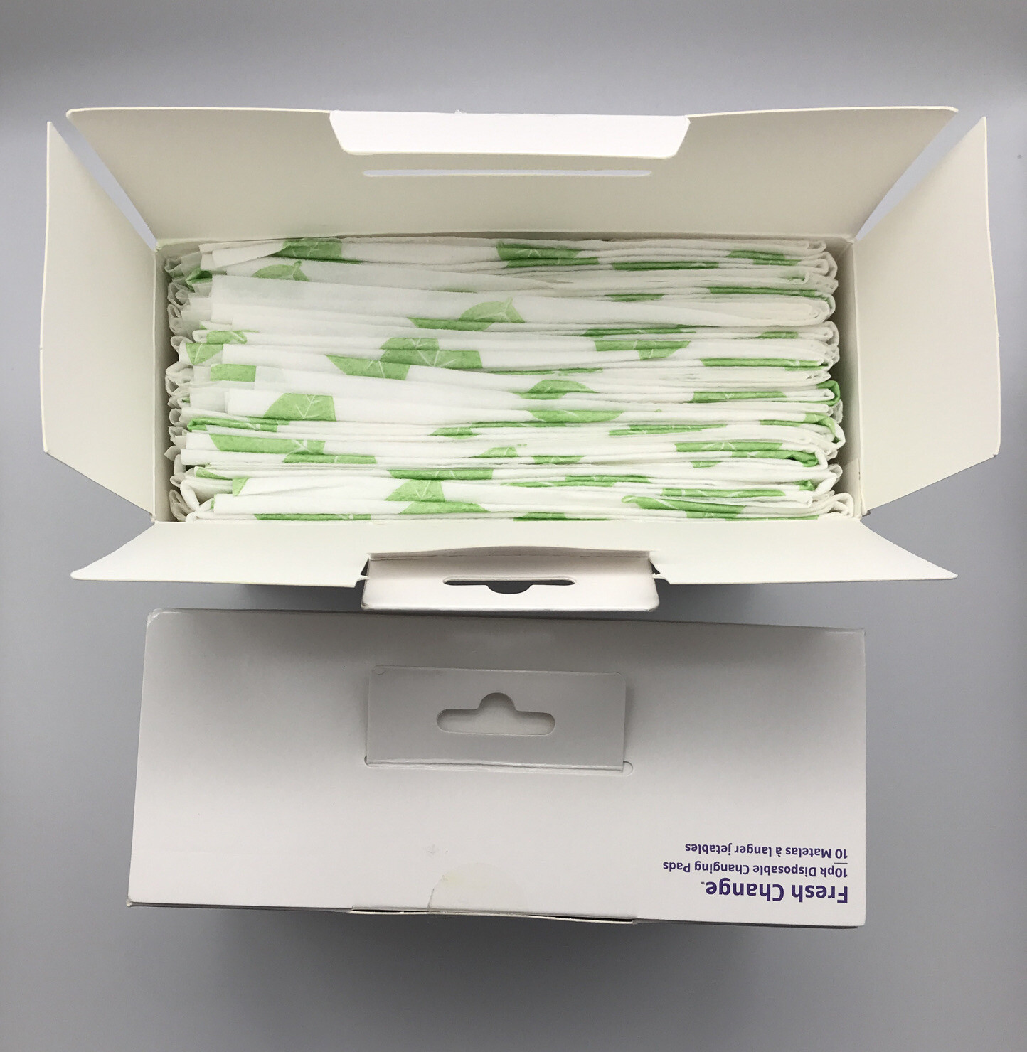 Munchkin Arm & Hammer Disposable Changing Pad, White/Green, lot of 19