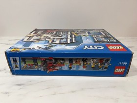 NIB LEGO CITY 60141 Police Station - New Sealed Retired 2017