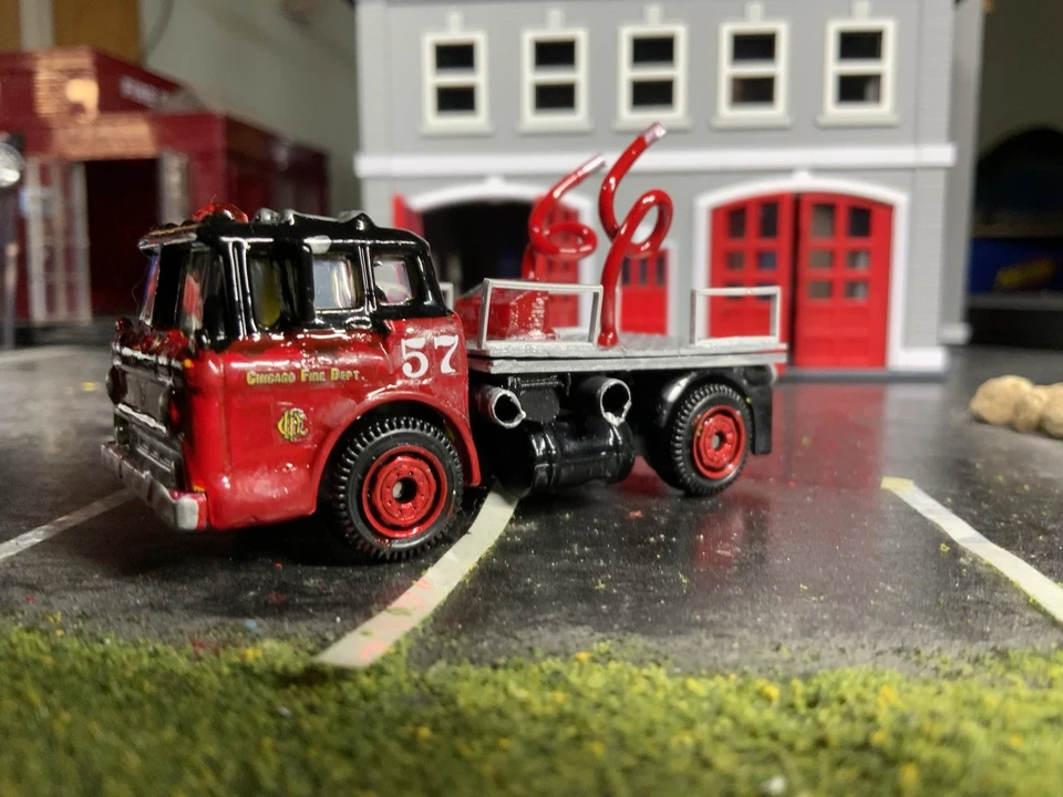 2021 Matchbox Kitbashed Chicago Fire Deluge Truck 1965 Ford C900 Cab Over - Image 3 of 4