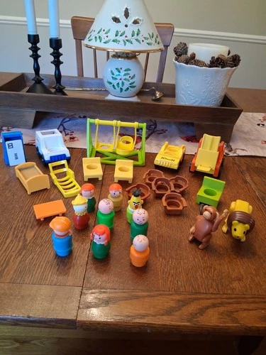 Lot Vintage Fisher-Price Little People, Cars, Mail Truck 28 pieces