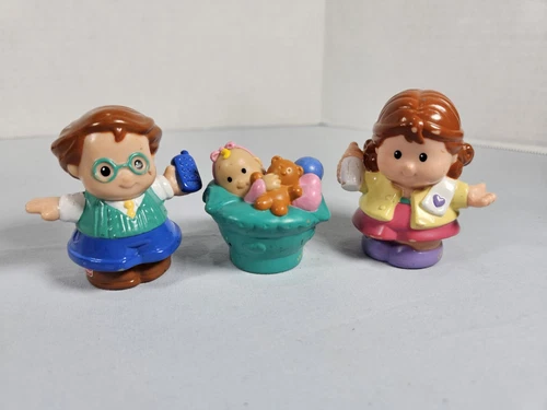Set Of Vintage 2001 Fischer Price Little People Family Baby