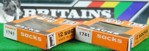 1960* 70* Various 1:32 BRITAINS FARM 1741 SACKS Mix Lot Green Grey Brown Colours - Picture 23 of 60