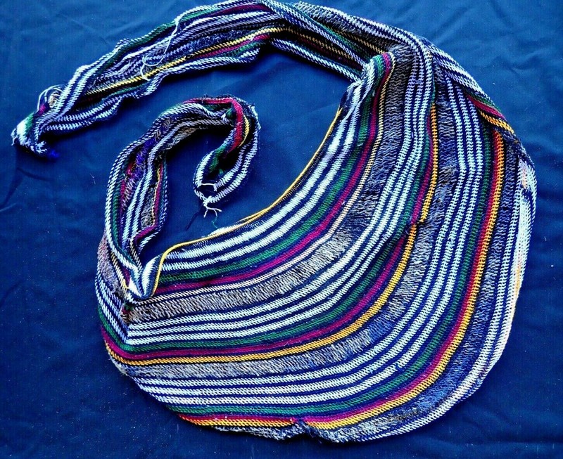 Bilum string bag hand woven, vintage from Morobe Province, Papua New Guinea