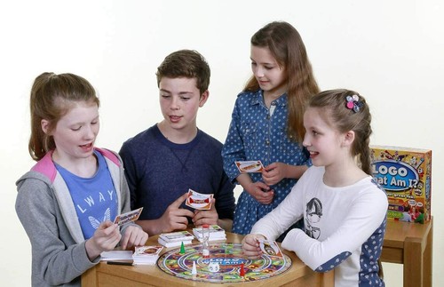 Drumond Park 1470 Logo Family Board Game to Guess, Draw and Describe Christmas G - Picture 3 of 6