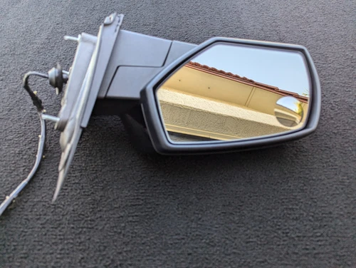 Silverado or Sierra Left Side Sideview Mirror 2014-18  23180080 - DAMAGED