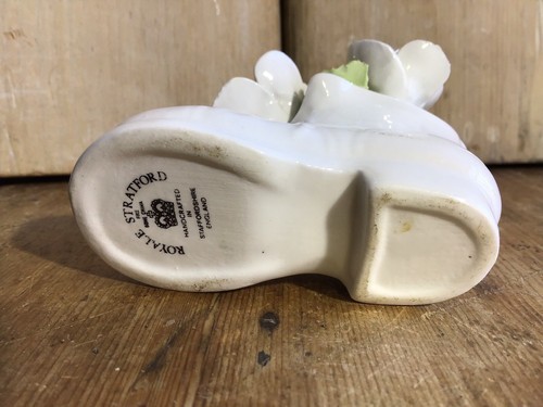 Vintage Boot Ornament  Flowers in Shoe Royal Stratford Pottery - Picture 8 of 8