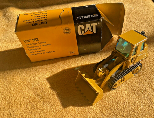 Original NZG 1:50 No 223 Laderaupe Caterpillar Cat 953 Mit Ovp Western Germany - Bild 2 von 4