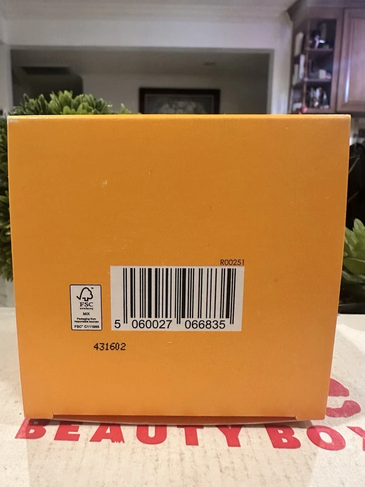 Almohadilla limpiadora iluminadora formulada con vitamina C pura Rodial - 50 almohadillas TAMAÑO COMPLETO Foto 4 de 4