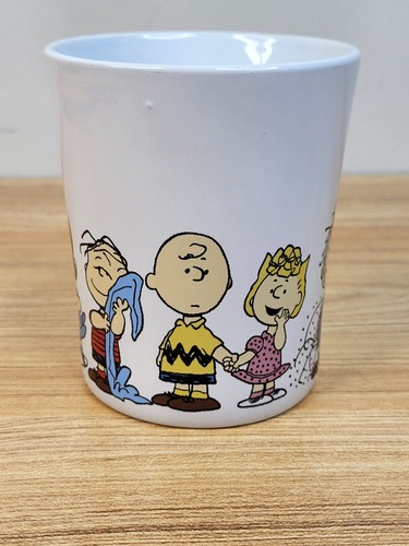 Peanuts Characters Linus Snoopy Woodstock Lucy Charlie Gibson Mug Coffee Cup - Picture 3 of 6