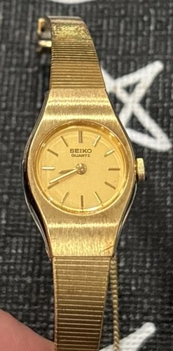 Vintage Seiko Watch Women 7320-0209 17mm Gold Tone Cute Needs Battery