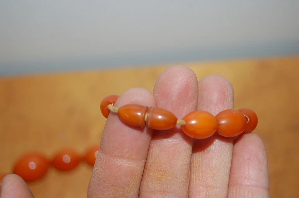 COLLIER ANCIEN BAKELITE VINTAGE NECKLACE 89 GR - 74 cm - Photo 2/4