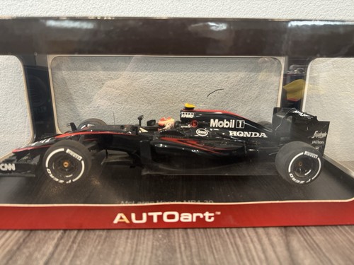 Jenson Button McLaren Honda MP4-30 1:18 AUTOart Formula 1 MIB - Picture 2 of 13