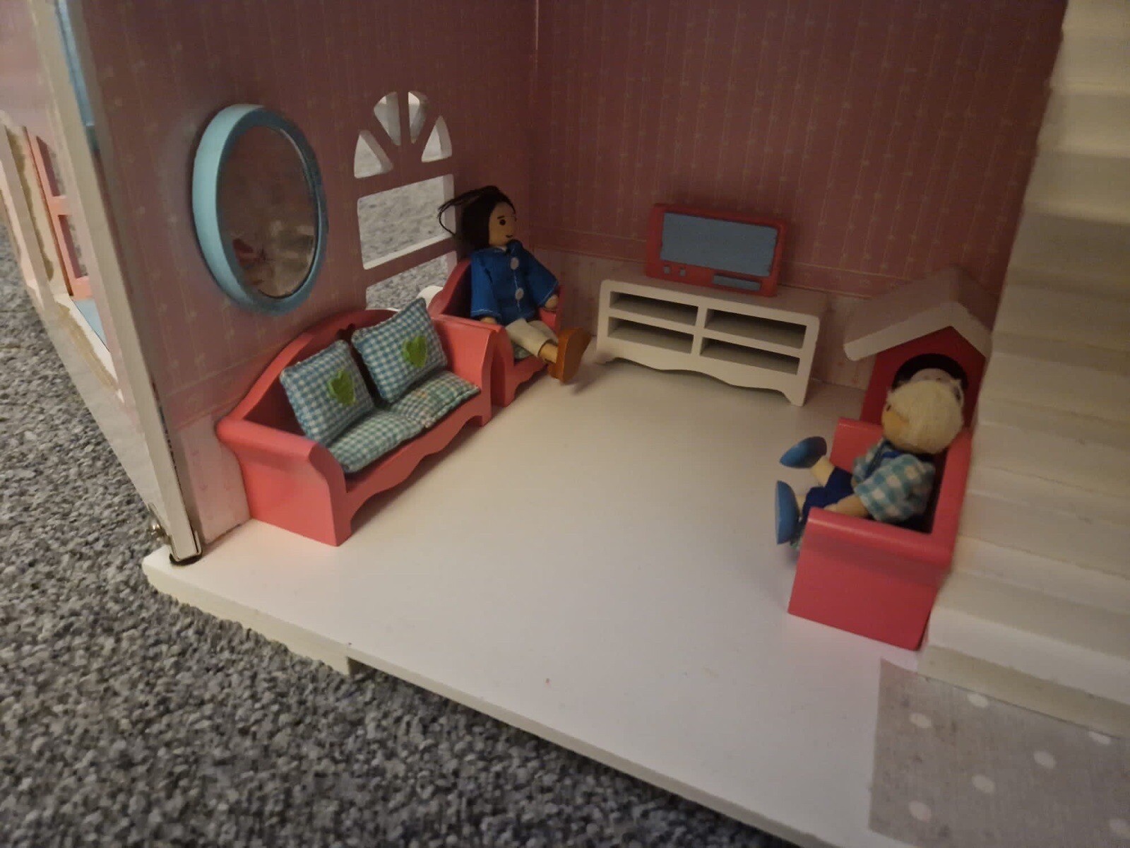 ELC Cute Rosebud Cottage Wooden Dolls House & furniture, Kids Xmas