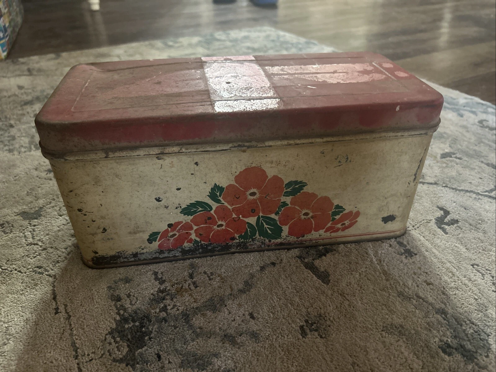 Vintage Colorware Metal Tin BREAD BOX Red Roses Kitchenware FARM Decor