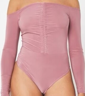 MISSGUIDED OFF SHOULDER RUCHED SLINKY BODYSUIT SIZE