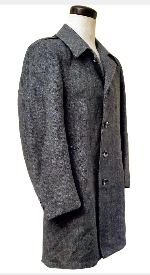 Vintage 1970s gray tweed overcoat by Energy Manufacturing Company | Size 42 - Image 2 of 4