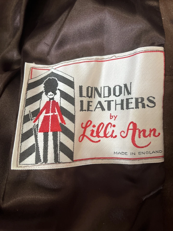 Abrigo chaqueta de piel sintética London Leathers de Lilli Ann con ribete de gamuza medida en fotos Foto 2 de 4