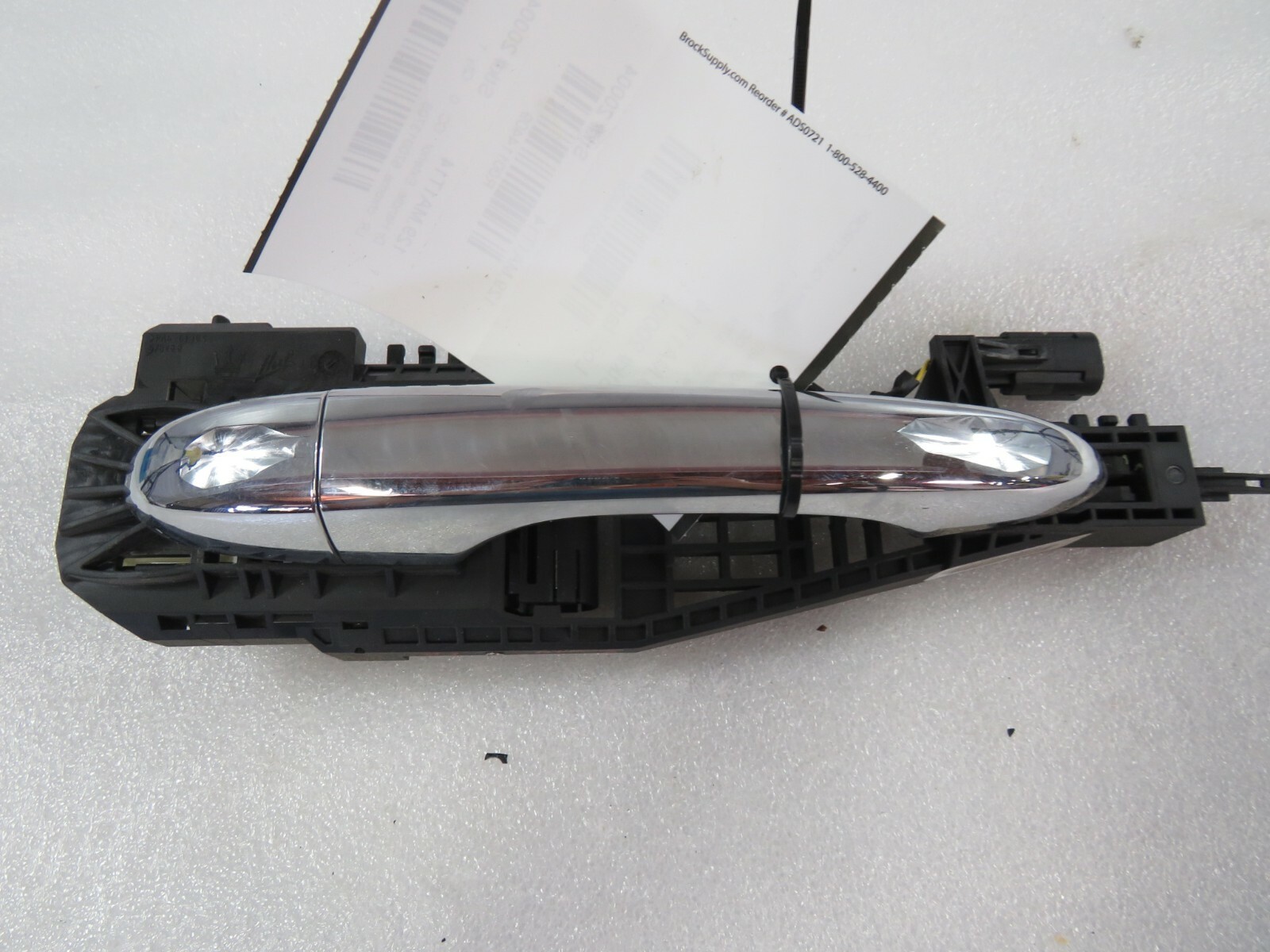 2014 Maserati Quattroporte, LH, Left Rear Outer Door Handle, Used, P/N 670013708
