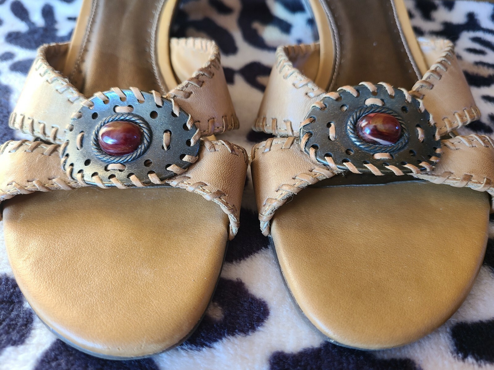 naturalizer slide sandals