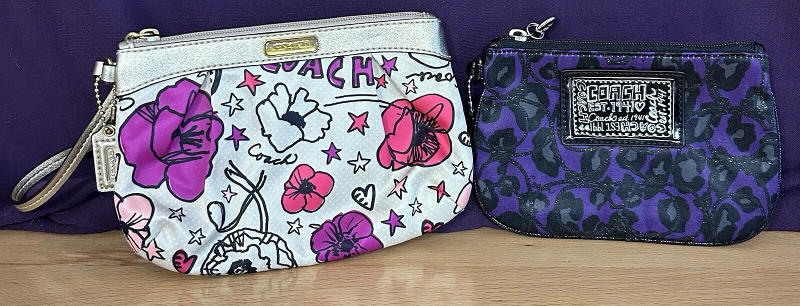 Braccialetti Coach nuovi senza etichette floreale KYRA e viola stampa raso logo papavero set di 2