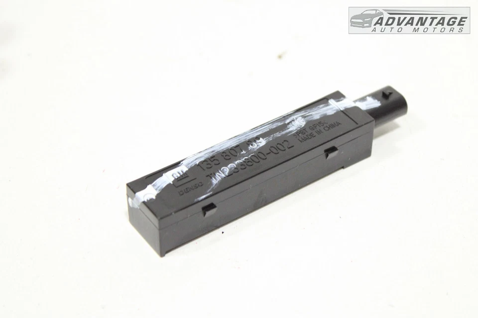 Unidad de módulo de control de antena de entrada sin llave Chevy Equinox 2018-2023 Denso OEM Foto 2 de 4