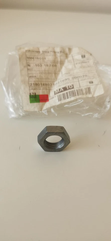 Tuerca hexagonal original AUDI SEAT SKODA VW - N10218708 Foto 3 de 4