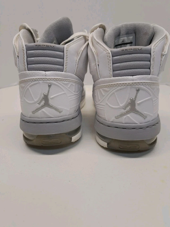 Jordan Ol' School 'White Metallic Silver' размер 10 317223-114 бывшие в употреблении - Изображение 4 из 4