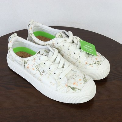 NEW CARIUMA SALVAS FLORAL WHITE LEATHER SNEAKER 7.5 WOMEN 6 MEN