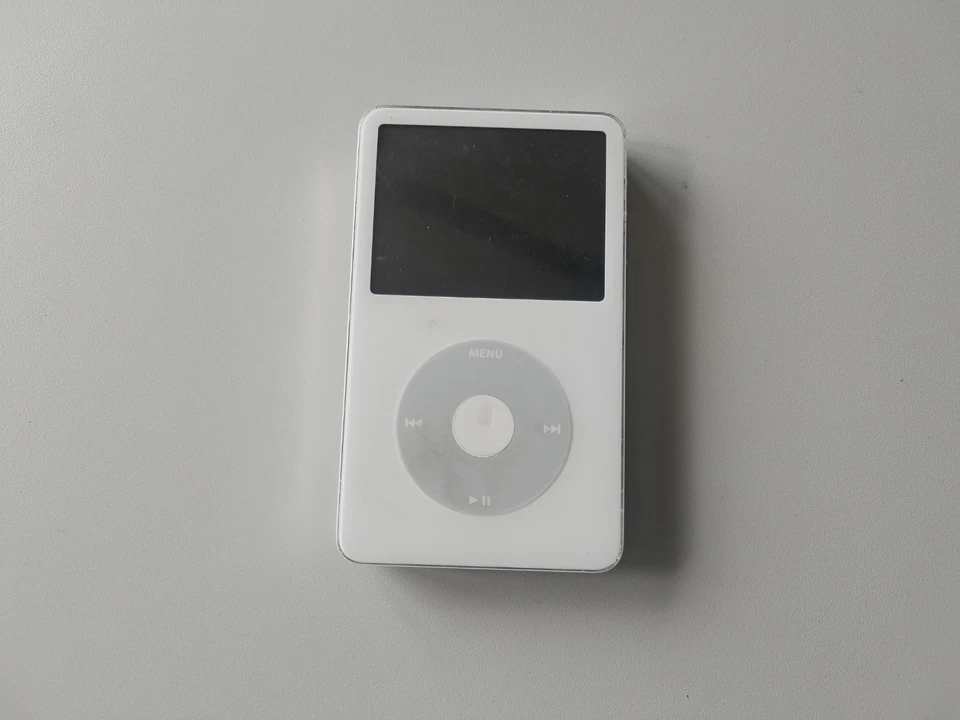 Apple iPod Classic 5. Generation A1136 - 60 GB - weiß - defekt - Bild 2 von 3