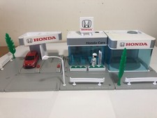 Rare Tomica Hypercity Honda Garage