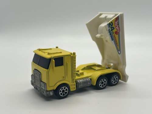 Vintage 1986 Mattel Hot Wheels 24 Hour Towing Yellow Truck w/Ramp - Picture 7 of 7