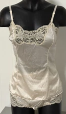 Vintage Wonder maid Set Size 34 Camisole Size 6 Full Panty Lace Thigh New 1970’s