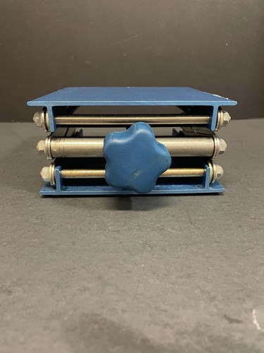 VWR Lab Jack Aluminum 6 x 6 in. Height Adjustable to 9.75 in.