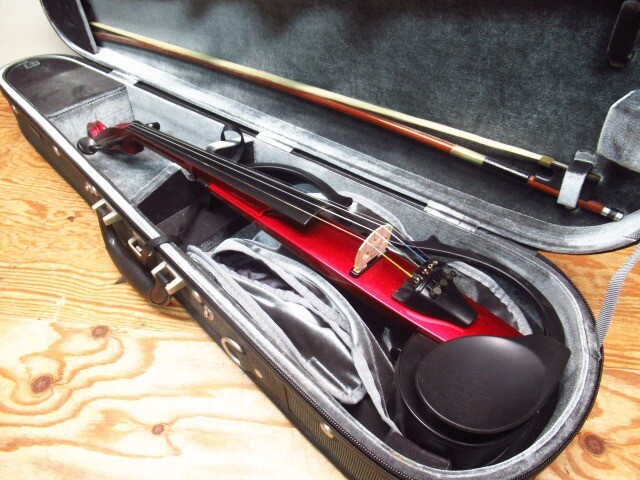 Yamaha Sv-120 Electric Silent Violin With Carrying Case