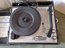 Vintage 1960's Hamilton Electronics Model 910 Record Player Chicago 33 45 78 RPM