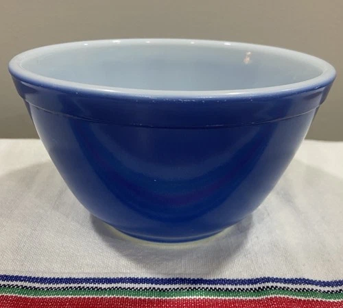 Vtg PYREX Primary Blue Nesting Bowl 1.5 PT Mixing Serving #401 Good Condition