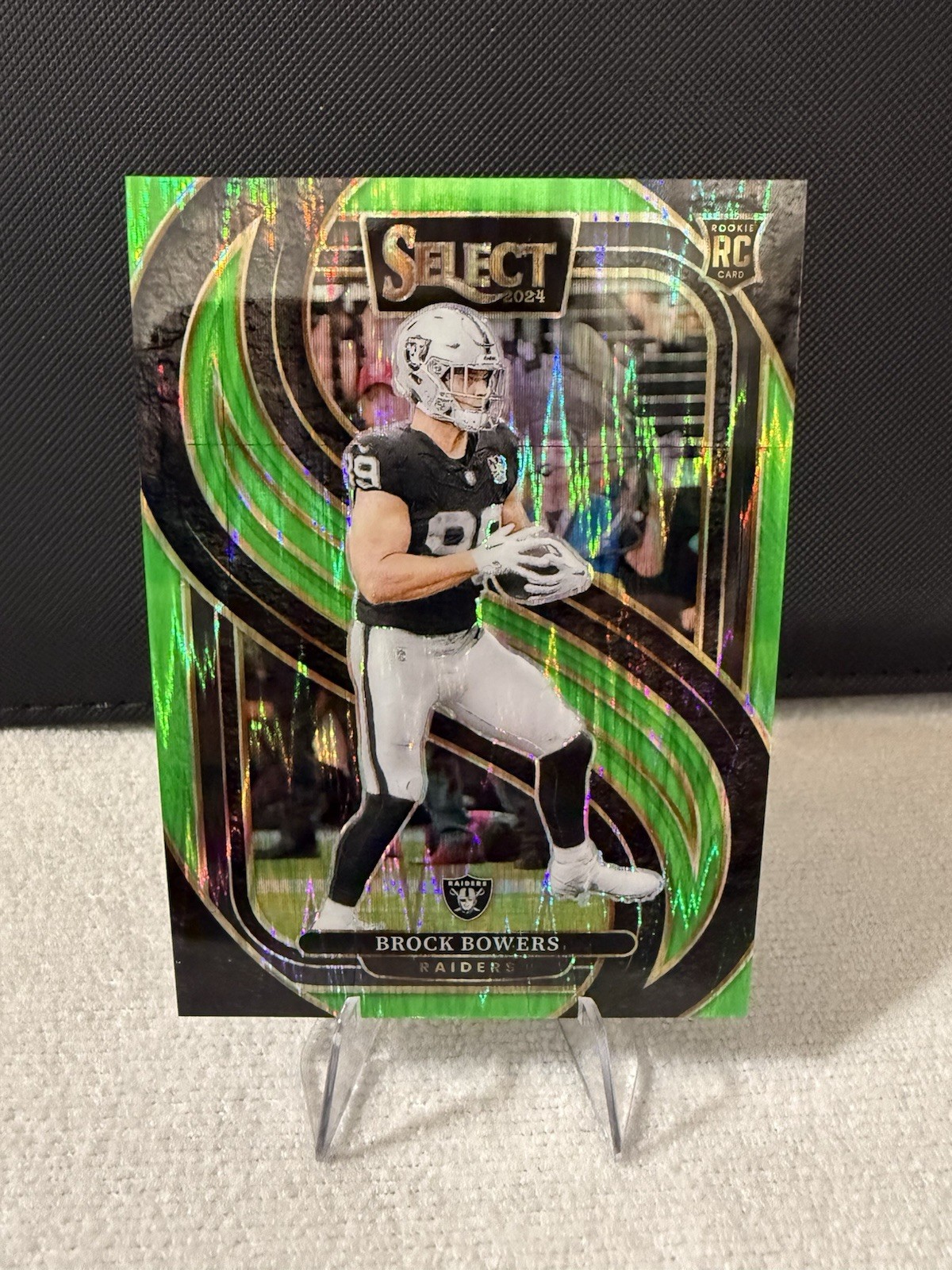 2024 Panini Select - Premier Brock Bowers #31 Neon Green Shock Prizm /499 (RC)