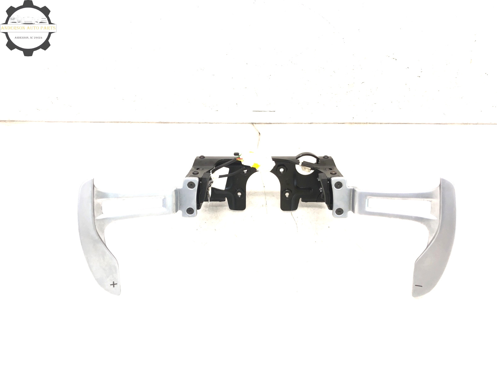 2017-2024 MASERATI LEVANTE STEERING WHEEL PADDLE SHIFTERS OEM