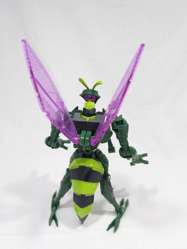Transformers Animated TFA 2008 Deluxe Class Waspinator Figure Complete - Image 4 of 4
