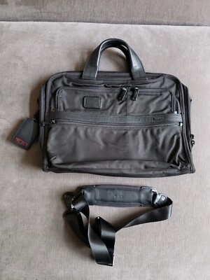 TUMI Alpha 17