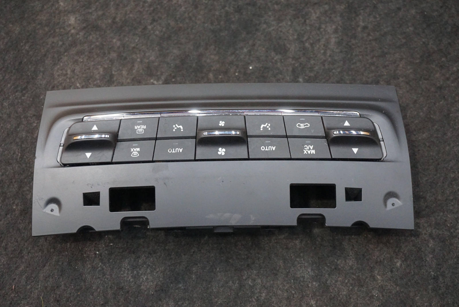 Temperature Climate Control Switch Panel 670126323 Maserati Ghibli M157 2017-24