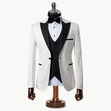 White and Black Boucle 3-Piece Tailored-Fit Tuxedo 48R/42W