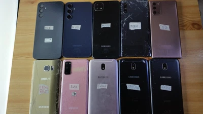 Lot De Téléphones Portables Pour Pièces Détachées - Écrans LCD, Modèles Apple/Samsung/universel