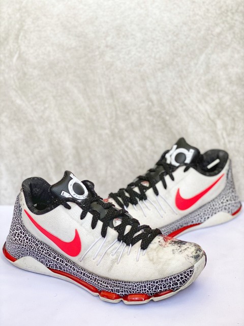kd 8 black and white
