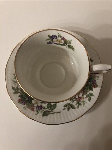 QUEENS ROSINA Teacup & Saucer WILD FLOWERS Made In England Pre Owned - Picture 2 of 12