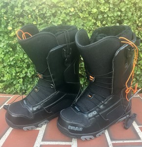 32 prion snowboard boots