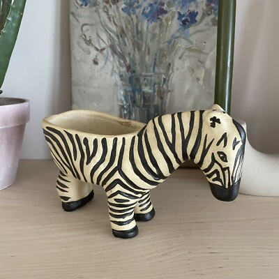 ANTHROPOLOGIE ''''Wild Wanderer'''' Steingut Zebrapflanzgefäß von Leah Reena Goren