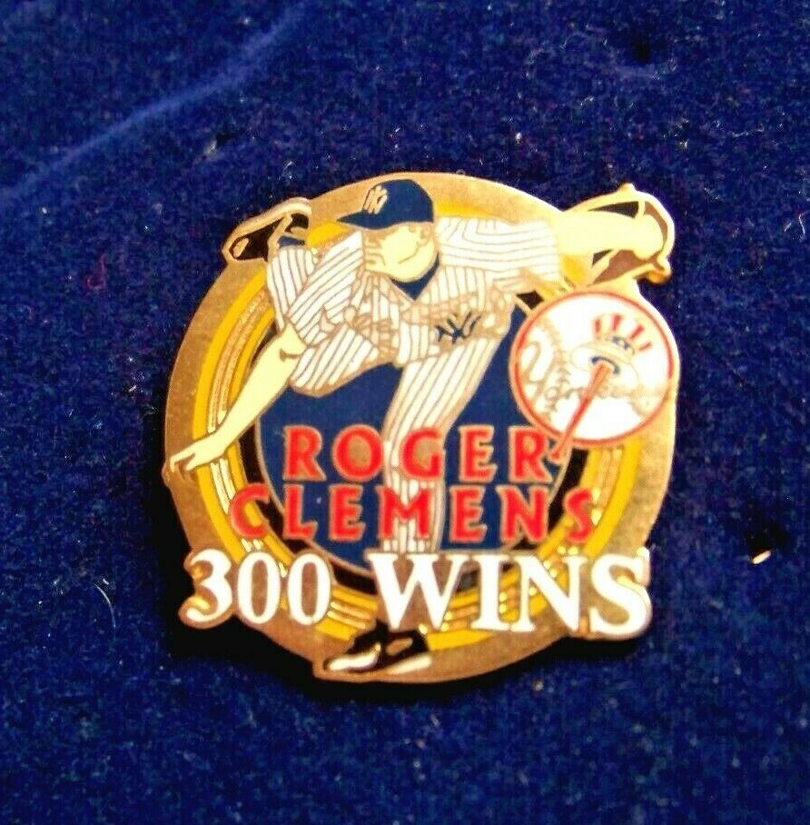 2003 NY Yankees Roger Clemens 300 Wins Lapel Pin c28705