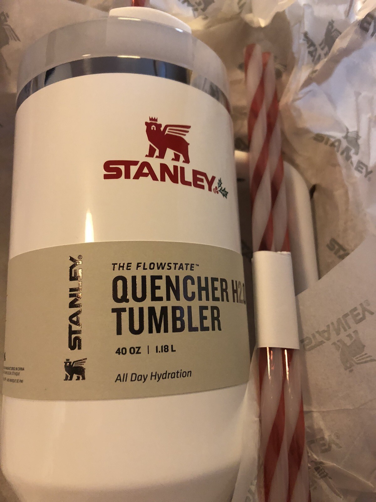 Stanley  Cup Mistake ToeTwist  White Quencher H2.0 Flowstate Tumbler 40oz-image